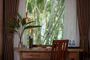 Mai Chau Hideaway Lake Resort