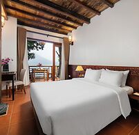 Mai Chau Hideaway Lake Resort