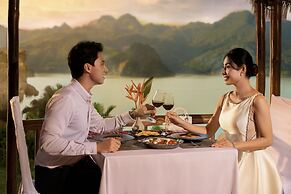 Mai Chau Hideaway Lake Resort