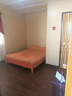 Buena Lynne's Resort Annex