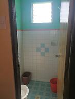 Buena Lynne's Resort Annex