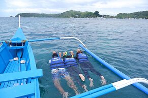 Buena Lynne's Resort Annex