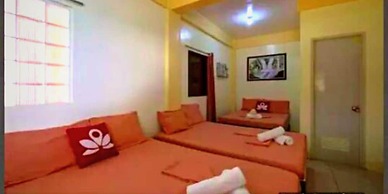 Buena Lynne's Resort Annex