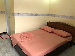 Buena Lynne's Resort Annex