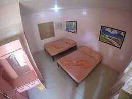 Buena Lynne's Resort Annex