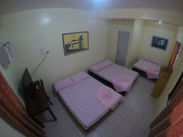 Buena Lynne's Resort Annex