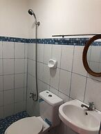 Buena Lynne's Resort Annex