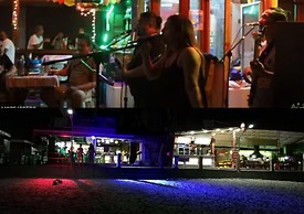 Buena Lynne's Resort Annex