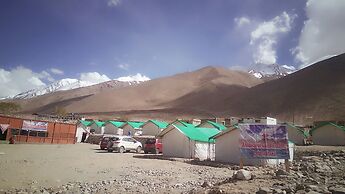 Auspicious Camps and Cottages