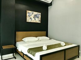 Sunset Seaview Vacation Condos at Infinity Avenue