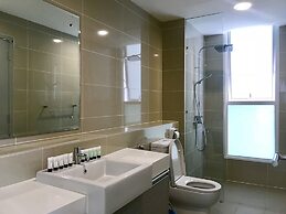 Sunset Seaview Vacation Condos at Infinity Avenue