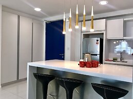 Sunset Seaview Vacation Condos at Infinity Avenue