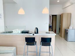 Sunset Seaview Vacation Condos at Infinity Avenue