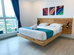 Sunset Seaview Vacation Condos at Infinity Avenue