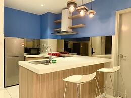 Sunset Seaview Vacation Condos at Infinity Avenue