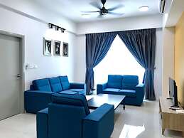 Sunset Seaview Vacation Condos at Infinity Avenue