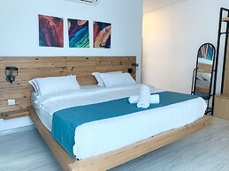 Sunset Seaview Vacation Condos at Infinity Avenue