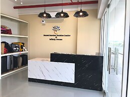 Sunset Seaview Vacation Condos at Infinity Avenue