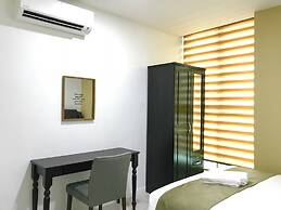 Sunset Seaview Vacation Condos at Infinity Avenue