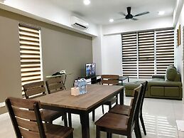 Sunset Seaview Vacation Condos at Infinity Avenue