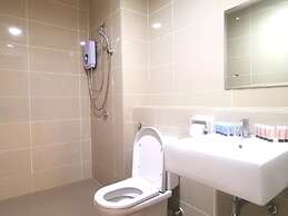 Sunset Seaview Vacation Condos at Infinity Avenue