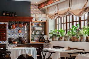 La Casa del Presidente Small Luxury Hotels