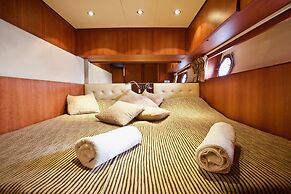 Italy Luxury Yacht Charter