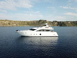 Italy Luxury Yacht Charter