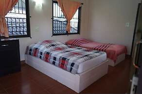 Three Moons Homestay