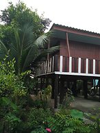 Three Moons Homestay