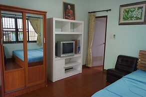 Three Moons Homestay