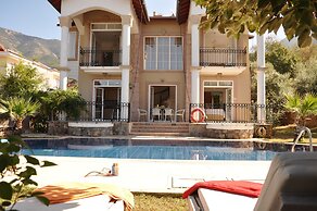 Pegasus Hotel & Villa