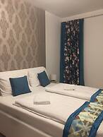 Corvin Rose Apartment Hotel