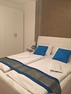 Corvin Rose Apartment Hotel