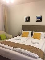 Corvin Rose Apartment Hotel