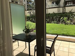 Corvin Rose Apartment Hotel