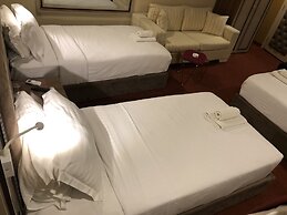 Hotel Deluxe
