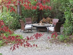 Cobble Wood & Bird Sanctuary Guest Houses