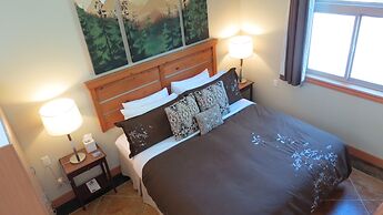 Cobble Wood & Bird Sanctuary Guest Houses