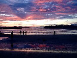 Cobble Wood & Bird Sanctuary Guest Houses