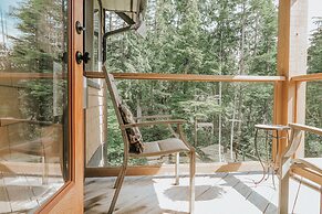 Cobble Wood & Bird Sanctuary Guest Houses