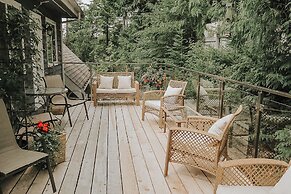 Cobble Wood & Bird Sanctuary Guest Houses