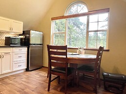 Cobble Wood & Bird Sanctuary Guest Houses