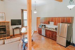 Cobble Wood & Bird Sanctuary Guest Houses