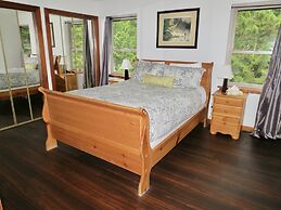 Cobble Wood & Bird Sanctuary Guest Houses