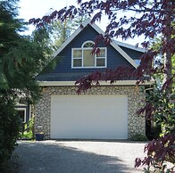 Cobble Wood & Bird Sanctuary Guest Houses