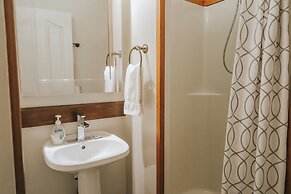 Cobble Wood & Bird Sanctuary Guest Houses