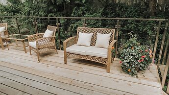 Cobble Wood & Bird Sanctuary Guest Houses