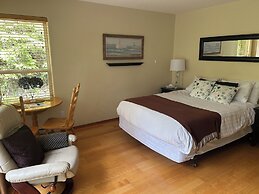 Cobble Wood & Bird Sanctuary Guest Houses