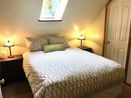 Cobble Wood & Bird Sanctuary Guest Houses